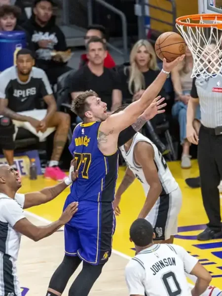 Los Angeles Lakers – Houston Rockets : Tipovi